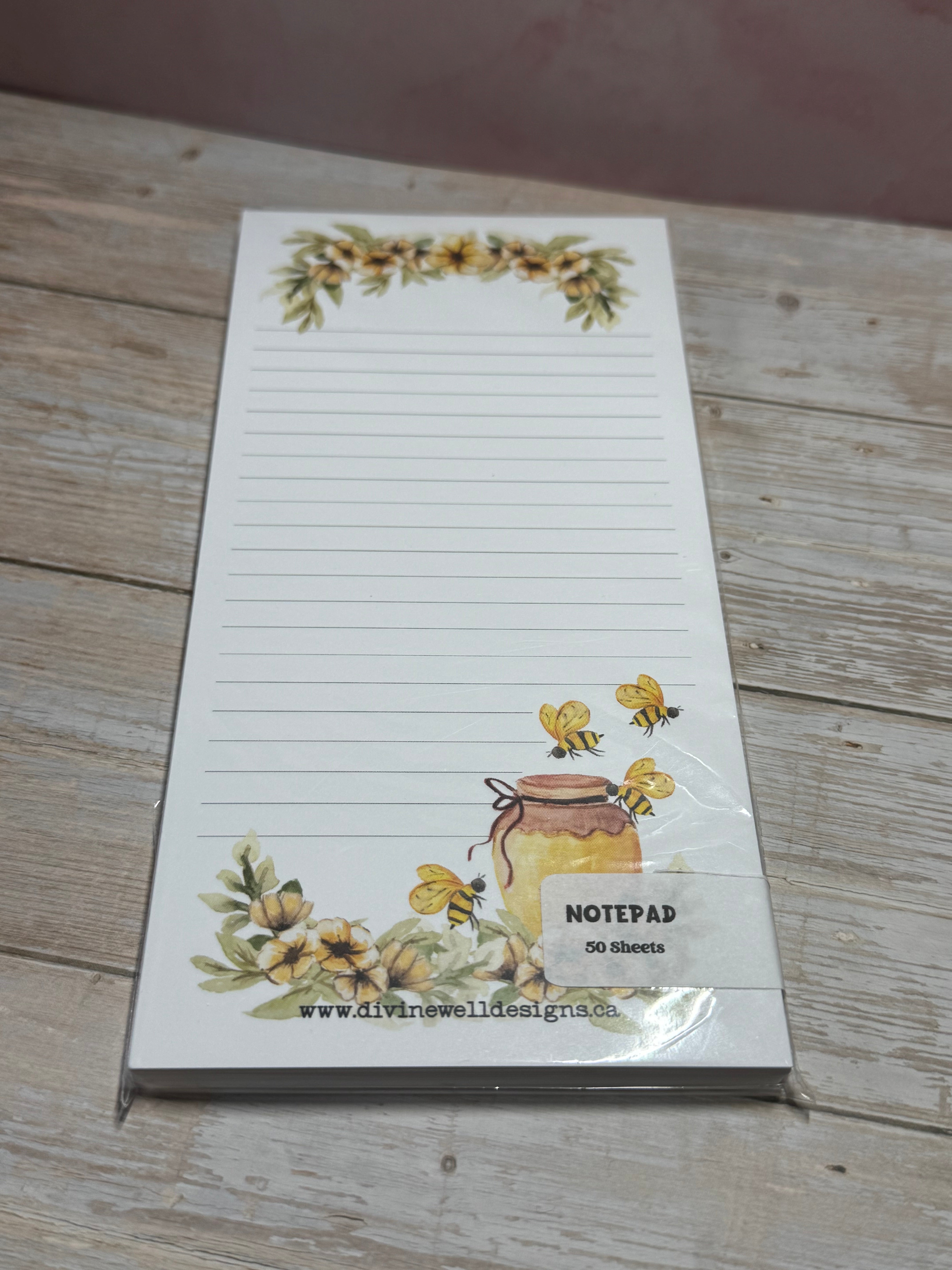 Notepad | 3.8 x 7 " | Bees and Daisies | NP-0204