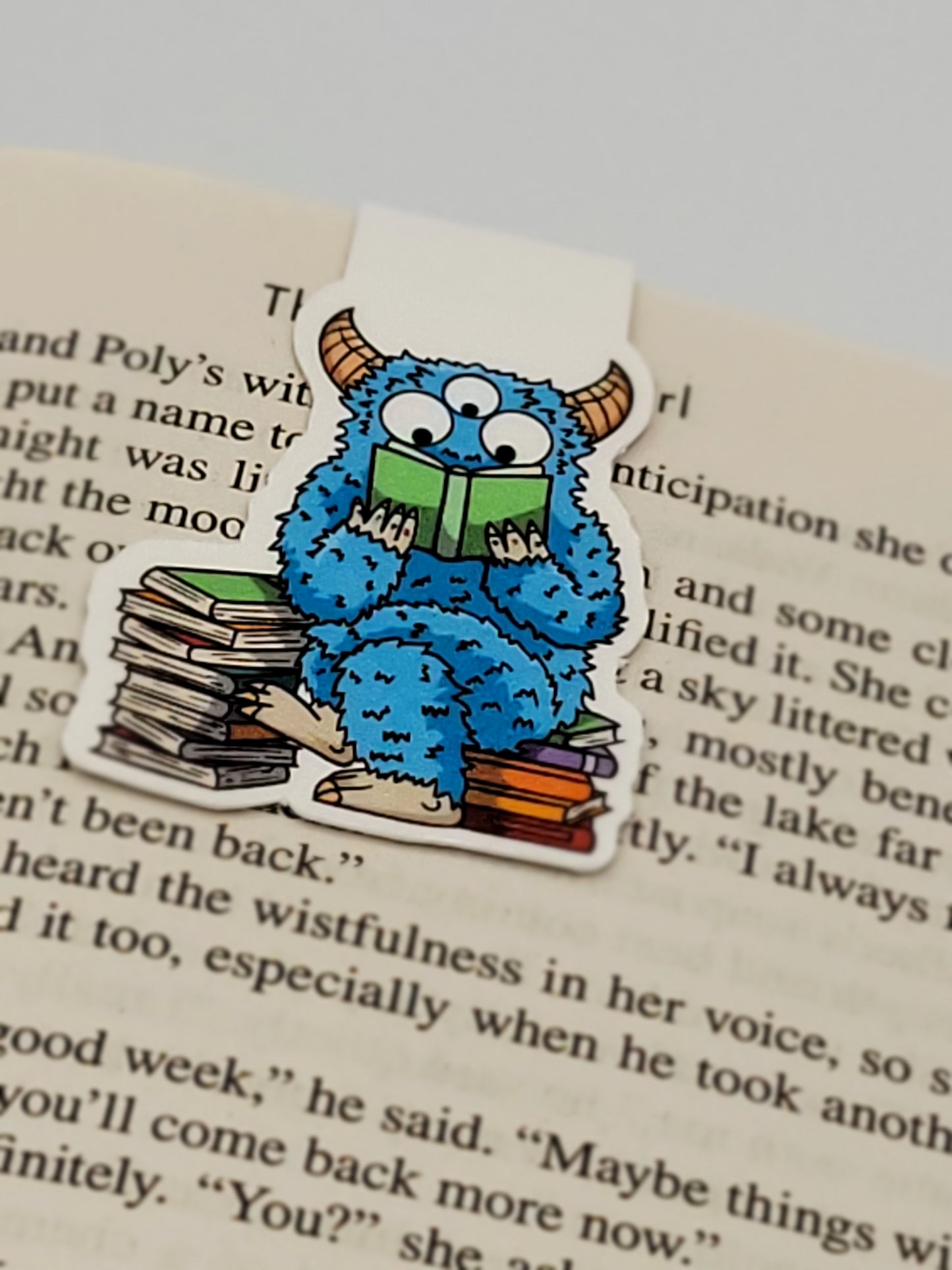 0113 - Book Monster - Magnetic Bookmark