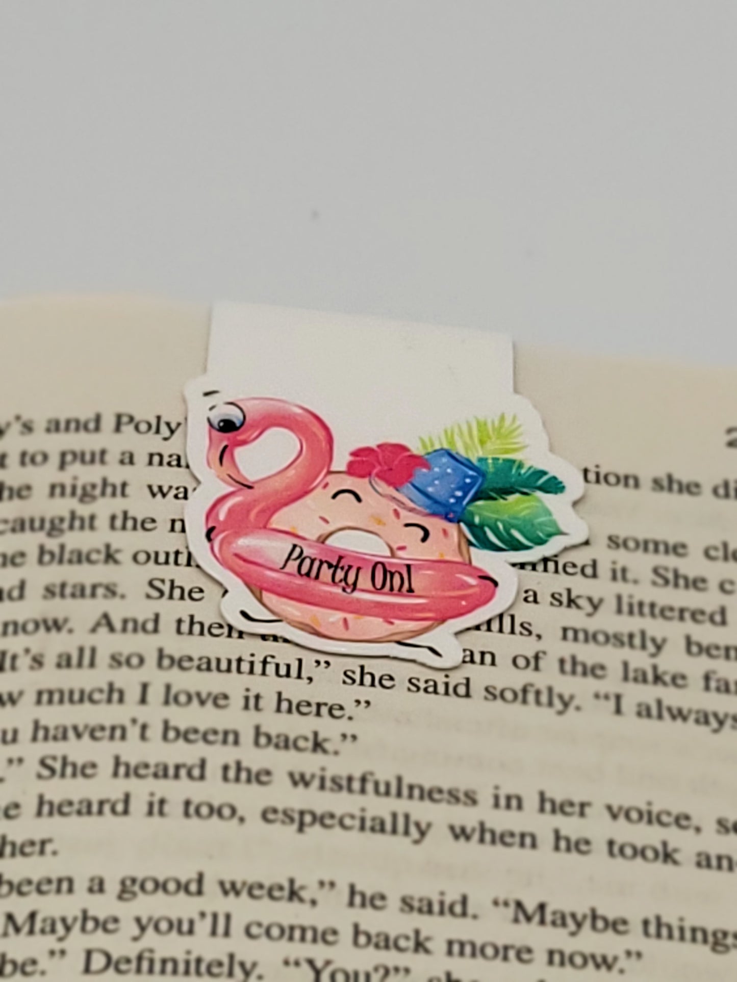 0139 - Donut Worry Flamingo - Magnetic Bookmark